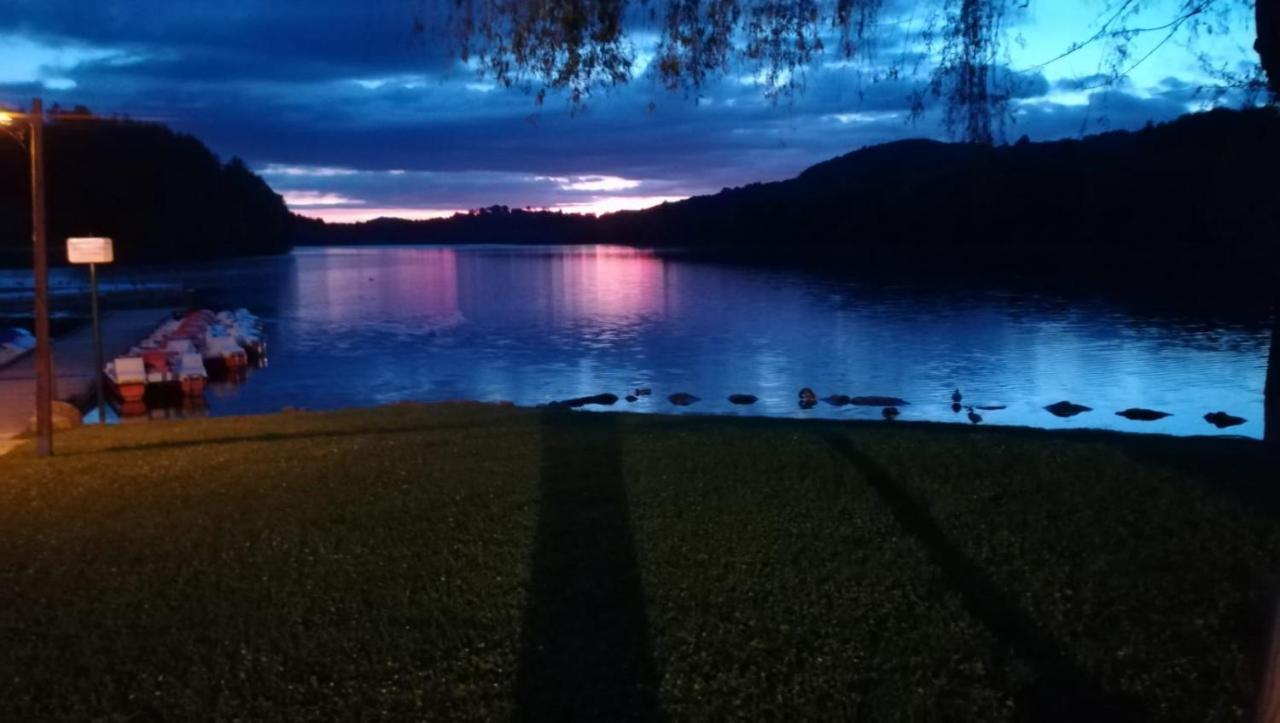 L'Auberge Campagnarde Poueyferré Esterno foto