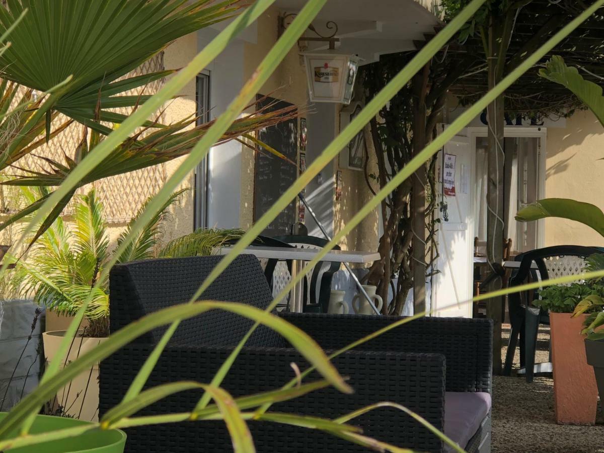 L'Auberge Campagnarde Poueyferré Esterno foto